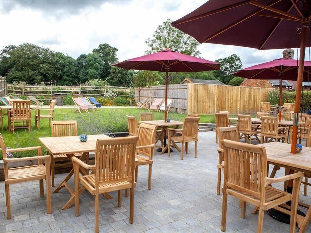The Horse & Cart Hotel Peasmarsh Exterior foto